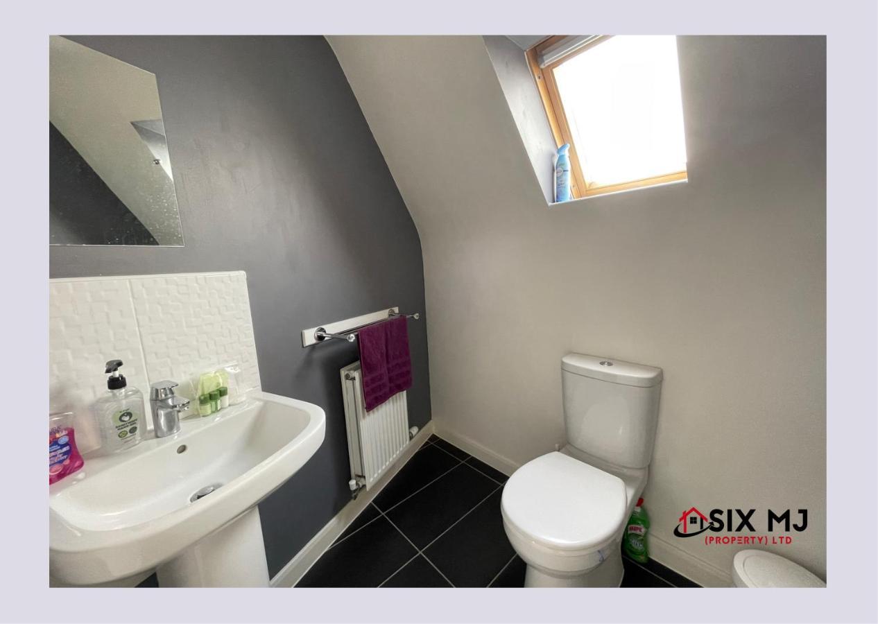 Chichele House, Sleeps 8, Nr Rushden Lakes, Allocated Parking, Corporate Welcome Higham Ferrers Kültér fotó