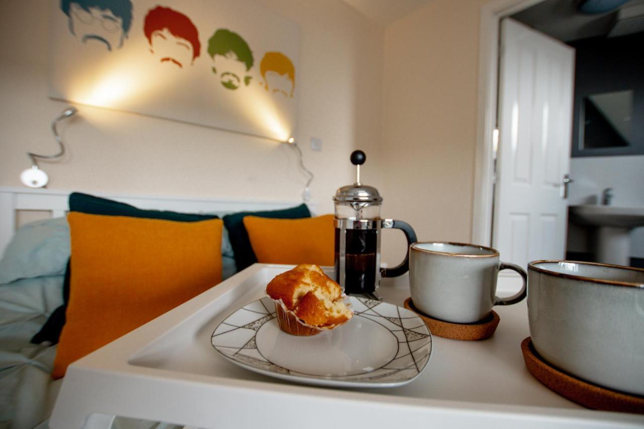 Chichele House, Sleeps 8, Nr Rushden Lakes, Allocated Parking, Corporate Welcome Higham Ferrers Kültér fotó